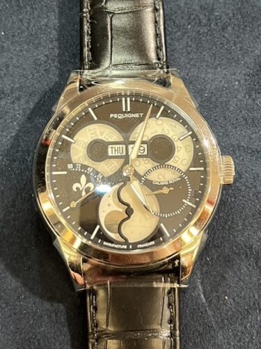 black-parhelion-dial