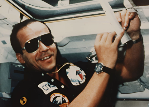 1982-first-western-european-watch-sent-into-espace